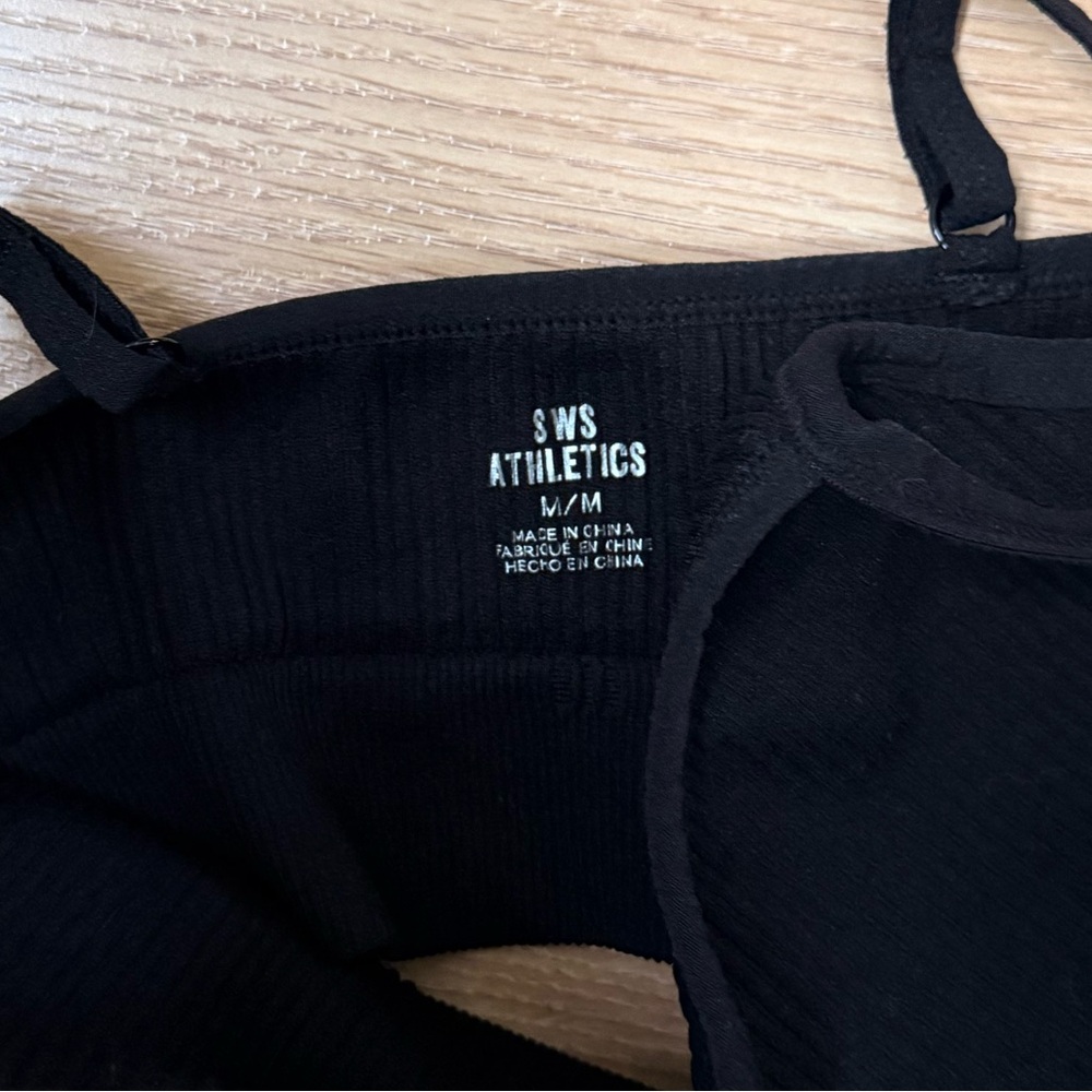 💙 SWS - Black Ribbed Sports Bra - Picture 4 of 4